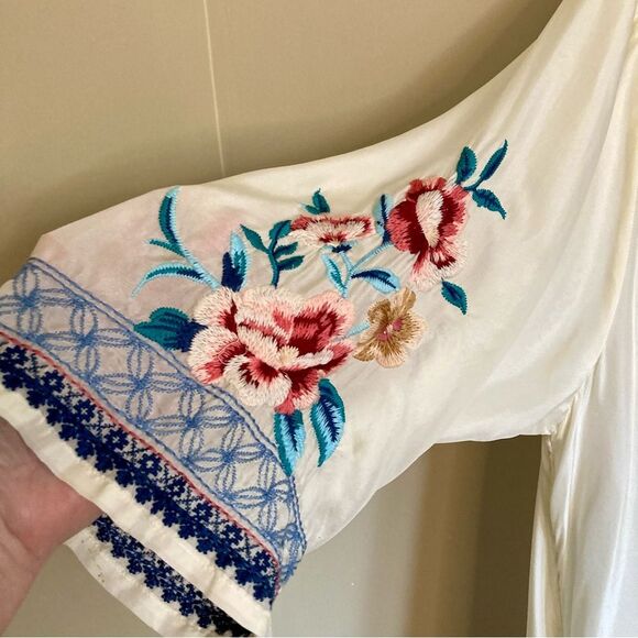 Johnny Was Utopia Kimono 100% Silk Floral Letter Embroidered Cream Blue Size XL - Picture 10 of 16